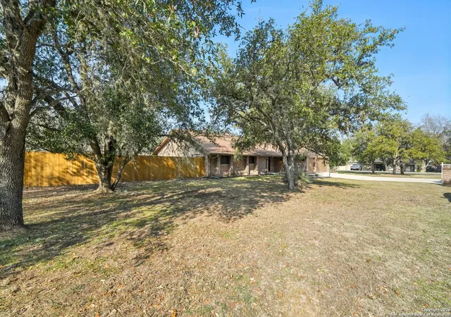 Photo 3 of Single family home for sale at 29735 Saddleback, Boerne, TX 78015 | MLS# 1885397 | Listing updated on 2026-01-22