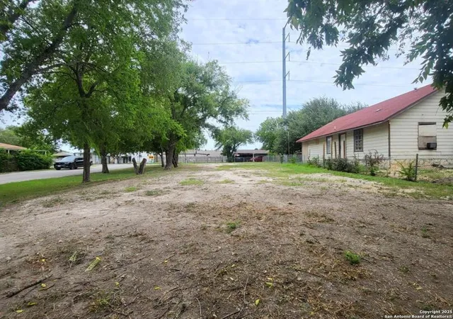 Photo 1 of Sale Pending at 5050 Hemphill Dr, San Antonio, TX 78228 | MLS# 1885434 | Listing updated on 2025-11-05