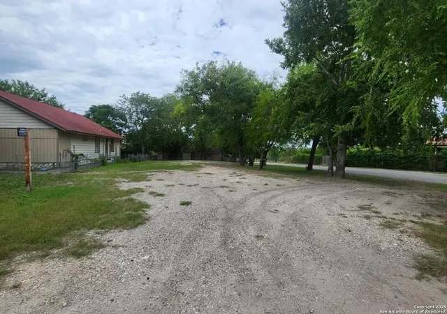Photo 3 of Sale Pending at 5050 Hemphill Dr, San Antonio, TX 78228 | MLS# 1885434 | Listing updated on 2025-11-05