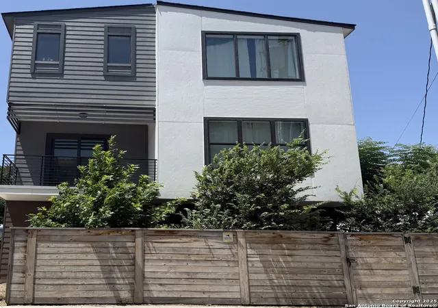 4th image of 415 Jackson, San Antonio, TX 78212