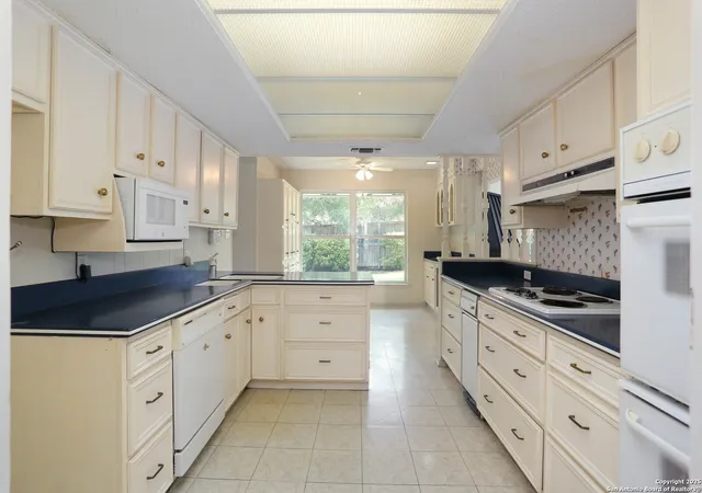 4th image of 1215 Country Path, San Antonio, TX 78216 | MLS# 1885482