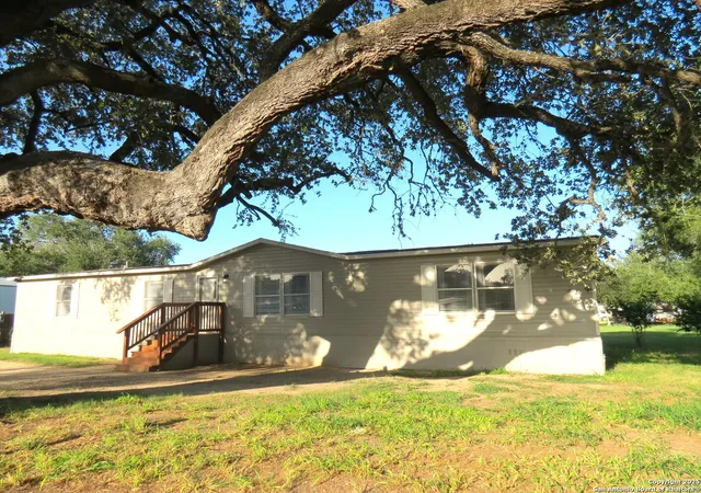 Photo 1 of Sale Pending at 908 Texas, Pleasanton, TX 78064 | MLS# 1885518 | Listing updated on 2025-12-02