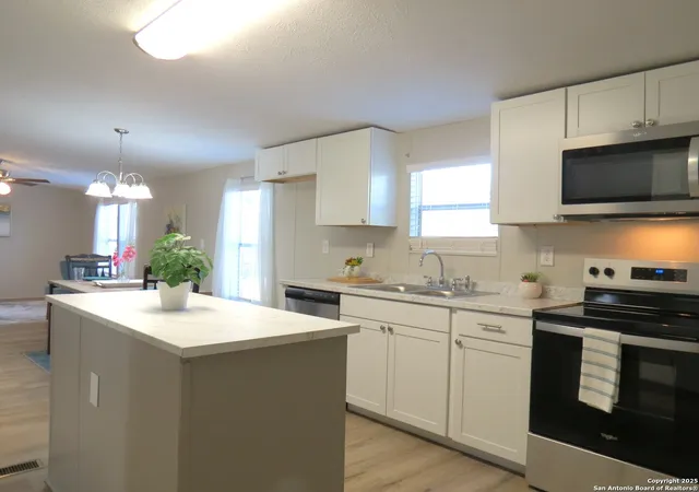Photo 3 of Sale Pending at 908 Texas, Pleasanton, TX 78064 | MLS# 1885518 | Listing updated on 2025-12-02