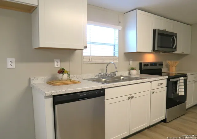 Photo 4 of Sale Pending at 908 Texas, Pleasanton, TX 78064 | MLS# 1885518 | Listing updated on 2025-12-02