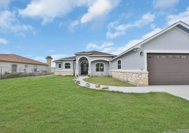 Photo 4 of Sale Pending at 11211 Obrien, Atascosa, TX 78002 | MLS# 1885524 | Listing updated on 2025-09-24