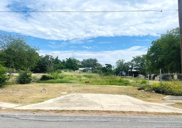 2nd image of 1831 Hammond Ave, San Antonio, TX 78210 | MLS# 1885533