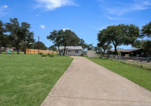 4th image of 4315 Prelude Pass Dr, Elmendorf, TX 78112 | MLS# 1885576