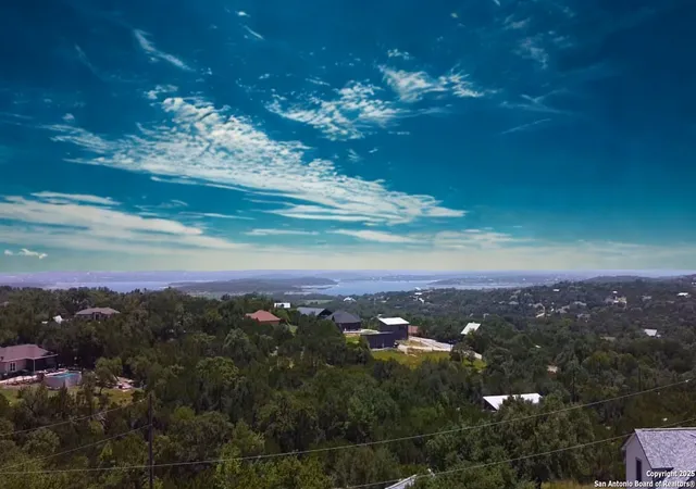 2nd image of 194 Nighthawk, Canyon Lake, TX 78133 | MLS# 1885590