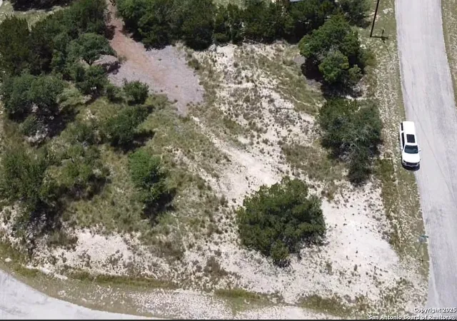 3rd image of 194 Nighthawk, Canyon Lake, TX 78133 | MLS# 1885590