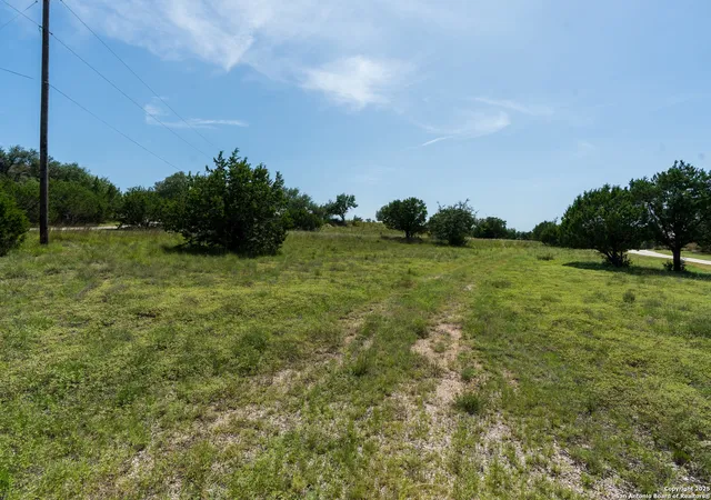4th image of 207 Ridge Pt, Spring Branch, TX 78070 | MLS# 1885605