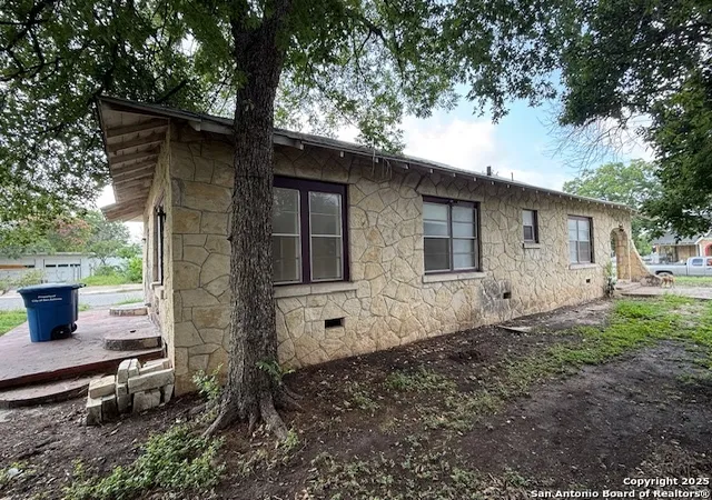 3rd image of 2501 Saunders, San Antonio, TX 78207 | MLS# 1885624
