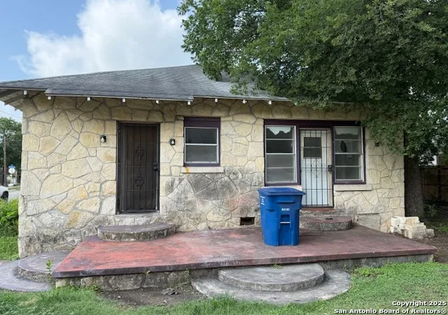 4th image of 2501 Saunders, San Antonio, TX 78207 | MLS# 1885624
