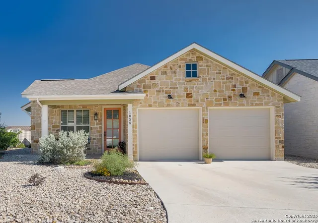 Photo 2 of Sale Pending at 1058 Creswell Ln, Kerrville, TX 78028 | MLS# 1885738 | Listing updated on 2025-12-04