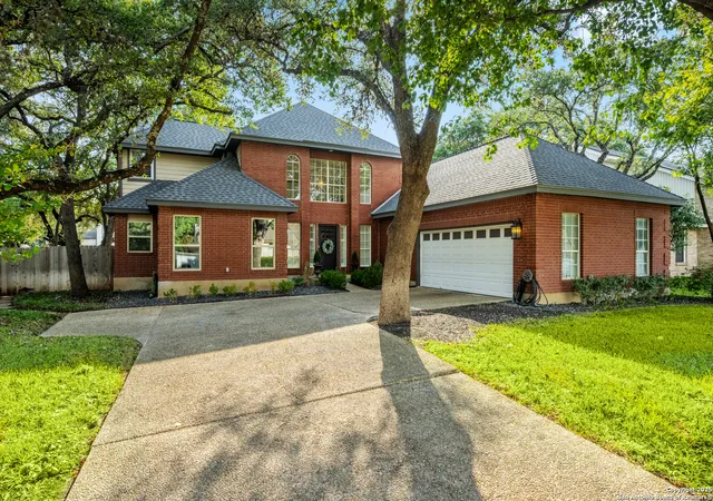 Photo 3 of Sale Pending at 1931 Eagle Mdw, San Antonio, TX 78248 | MLS# 1885747 | Listing updated on 2025-11-08