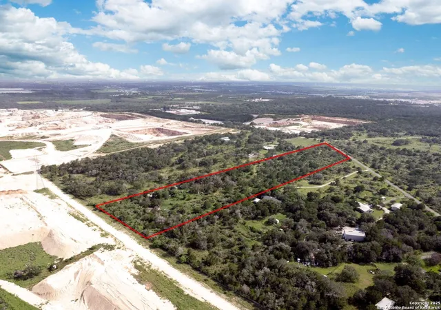 3rd image of 584 Coyote, New Braunfels, TX 78132 | MLS# 1885754
