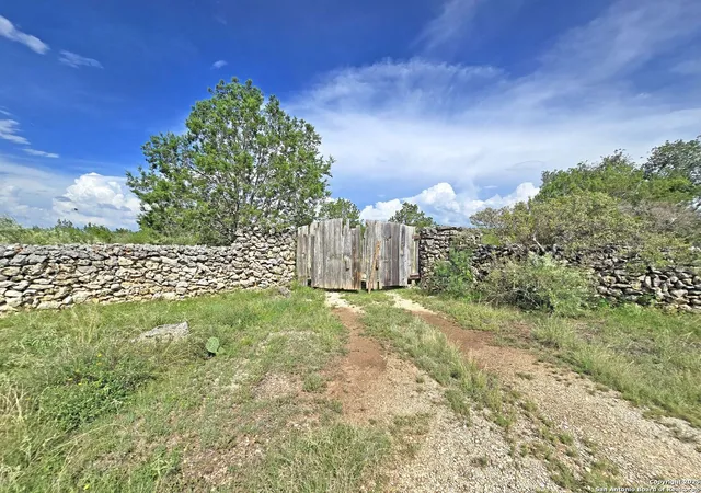 5th image of 584 Coyote, New Braunfels, TX 78132 | MLS# 1885754