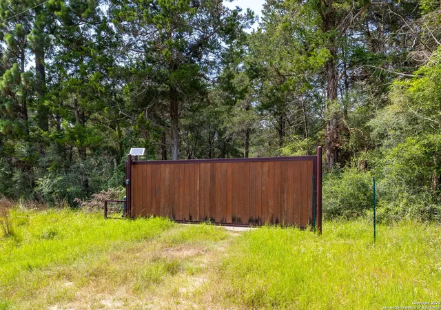22nd image of 1053 Elm Crest, New Ulm, TX 78950 | MLS# 1885764