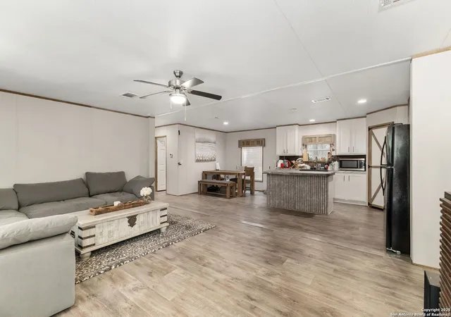 3rd image of 1053 Elm Crest, New Ulm, TX 78950 | MLS# 1885764