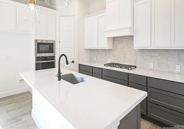 2nd image of 435 Alexander Avenue, New Braunfels, TX 78130 | MLS# 1885824