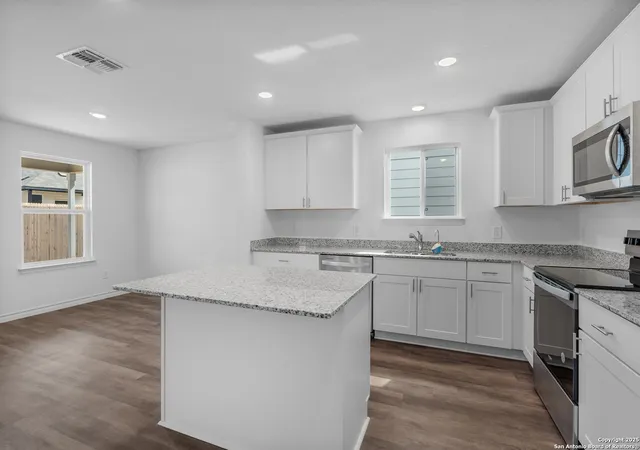 2nd image of 640 Rustic Grove, Boerne, TX 78006 | MLS# 1885855