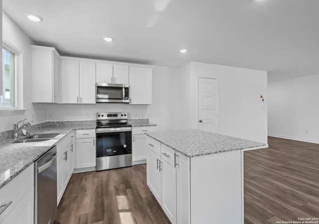 3rd image of 640 Rustic Grove, Boerne, TX 78006 | MLS# 1885855