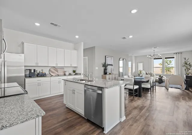 Photo 3 of Sale Pending at 109 Grazing Meadow, Boerne, TX 78006 | MLS# 1885863 | Listing updated on 2025-10-06
