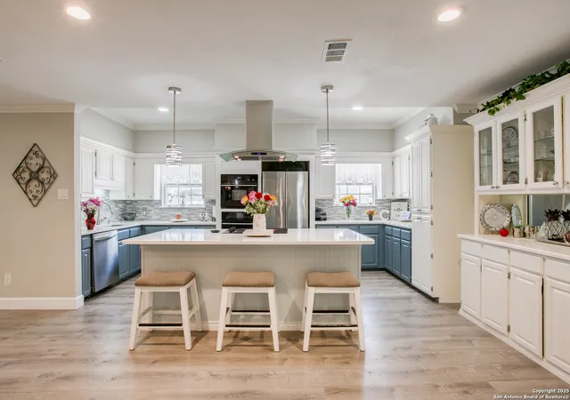 Photo 4 of Single family home for sale at 1742 Timber Oak, San Antonio, TX 78232 | MLS# 1885866 | Listing updated on 2025-10-08