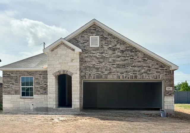1st image of 12812 Hill Plains Dr, Schertz, TX 78108 | MLS# 1885875
