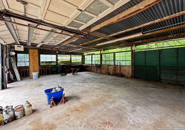21st image of 1828 W Craig Pl, San Antonio, TX 78201 | MLS# 1885907