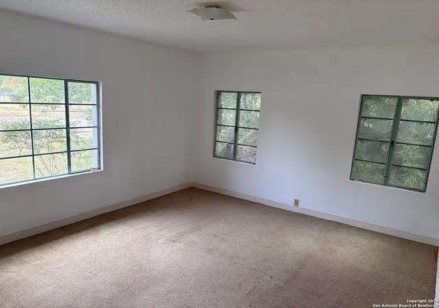 5th image of 1828 W Craig Pl, San Antonio, TX 78201 | MLS# 1885907