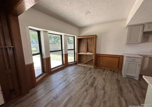 Photo 4 of Single family home for sale at 2616 El Camino Dr, Baycity, TX 77414 | MLS# 1885929 | Listing updated on 2026-08-18