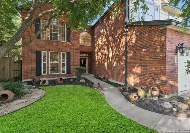 Photo 3 of Sale Pending at 2534 Ashton Village Dr, San Antonio, TX 78248 | MLS# 1885937 | Listing updated on 2025-10-08