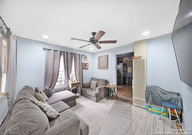 Photo 3 of Sale Pending at 427 Muegge, San Antonio, TX 78202 | MLS# 1885949 | Listing updated on 2025-10-09