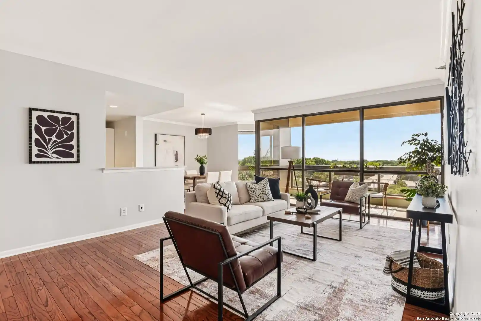 Listing Photo 2 - Condo for sale in 7887 Broadway located at 7887 Broadway, San Antonio, TX 78209 - Unit #601