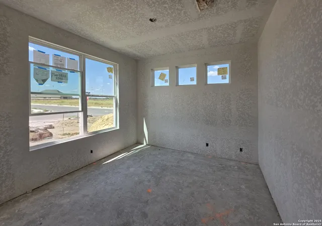 Photo 4 of Sale Pending at 12920 Spur Hollow, Schertz, TX 78108 | MLS# 1886081 | Listing updated on 2025-09-02