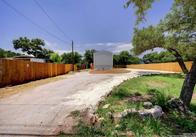 Photo 3 of Sale Pending at 1154 Hidden Fawn, Canyon Lake, TX 78133 | MLS# 1886092 | Listing updated on 2025-10-22