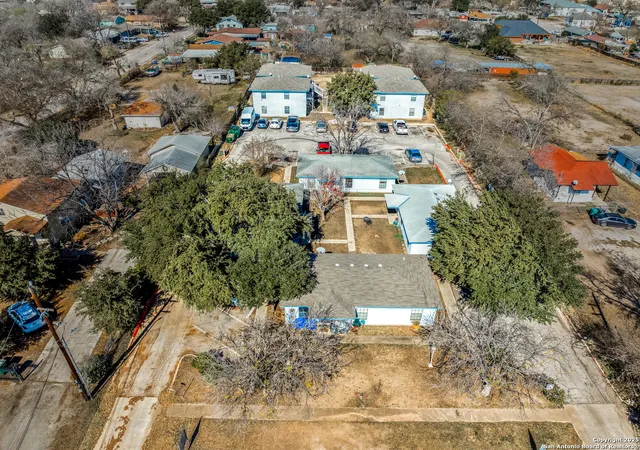 Photo 2 of Multi family home for sale at 927 W Formosa Blvd, San Antonio, TX 78221 | MLS# 1886094 | Listing updated on 2025-08-04