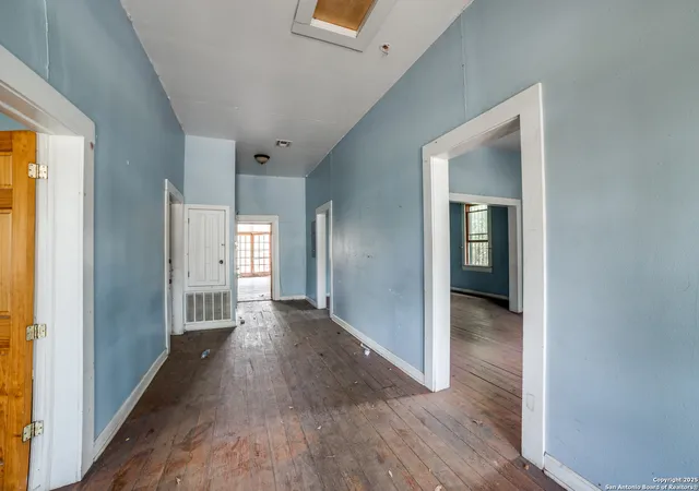 Photo 4 of Single family home for sale at 626 Nolan, San Antonio, TX 78202 | MLS# 1886141 | Listing updated on 2025-12-13