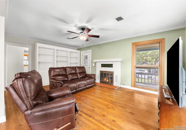 Photo 4 of Single family home for sale at 135 Corona, San Antonio, TX 78209 | MLS# 1886147 | Listing updated on 2025-10-21