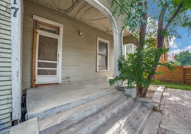 Photo 3 of Multi family home for sale at 617 Dawson, San Antonio, TX 78202 | MLS# 1886155 | Listing updated on 2025-12-13