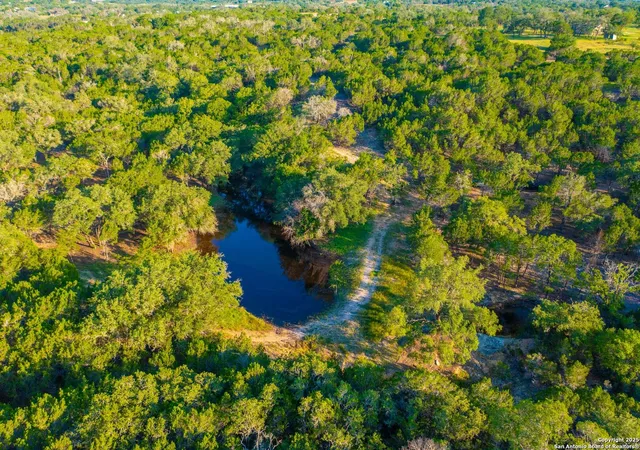 Photo 4 of House for sale at 120 Majestic Oaks Dr, Boerne, TX 78006 | MLS# 1886162 | Listing updated on 2026-07-24
