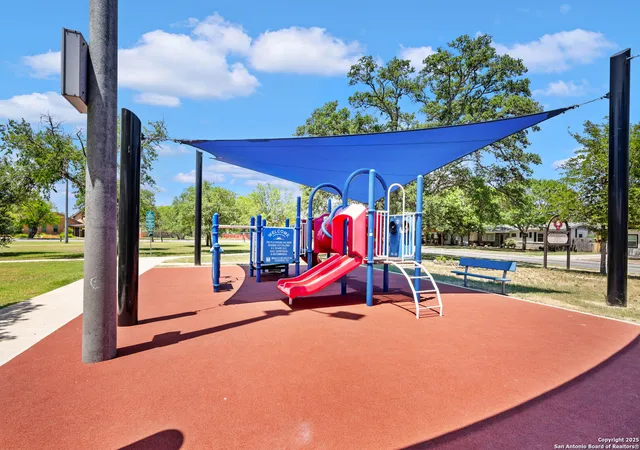 27th image of 131 Larchmont, San Antonio, TX 78209 | MLS# 1886187
