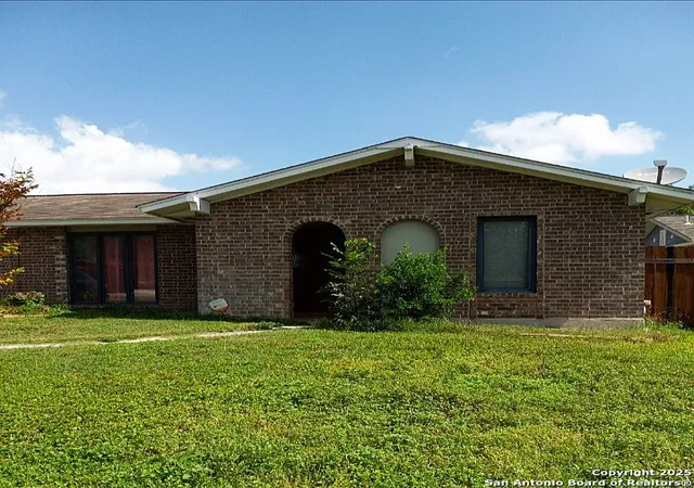 Photo 1 of Sale Pending at 4803 Casa Bello, San Antonio, TX 78233 | MLS# 1886273 | Listing updated on 2025-08-22