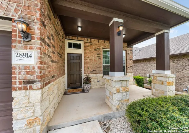 Photo 4 of Single family home for sale at 28914 Diana Falls, San Antonio, TX 78260 | MLS# 1886335 | Listing updated on 2025-12-02