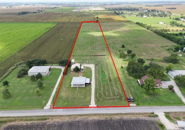 1st image of 1291 Link, Seguin, TX 78155 | MLS# 1886338