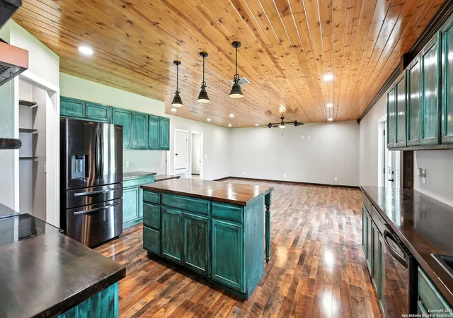 3rd image of 1291 Link, Seguin, TX 78155 | MLS# 1886338