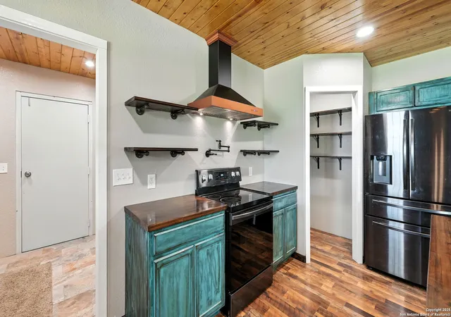 4th image of 1291 Link, Seguin, TX 78155 | MLS# 1886338