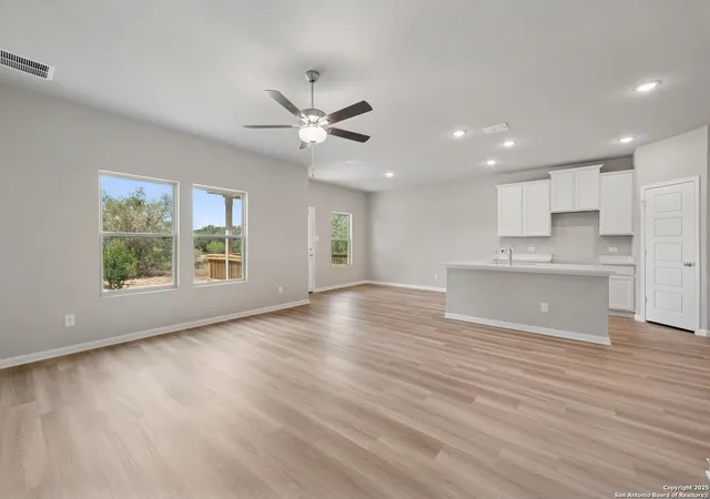 Photo 4 of Sale Pending at 22225 Jordans Pl, San Antonio, TX 78264 | MLS# 1886383 | Listing updated on 2025-11-14