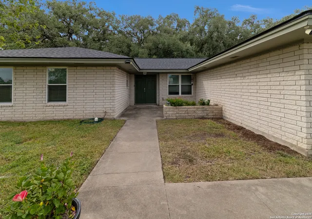 4th image of 5372 Us Hwy 181, Beeville, TX 78102 | MLS# 1886447