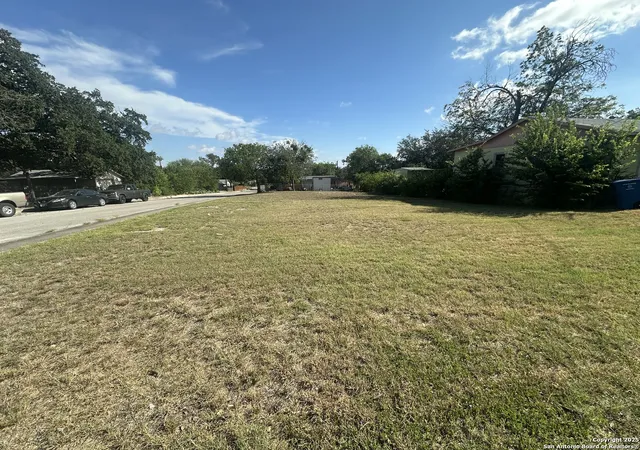 Photo 3 of Sale Pending at 2303 Hicks, San Antonio, TX 78210 | MLS# 1886471 | Listing updated on 2025-09-02
